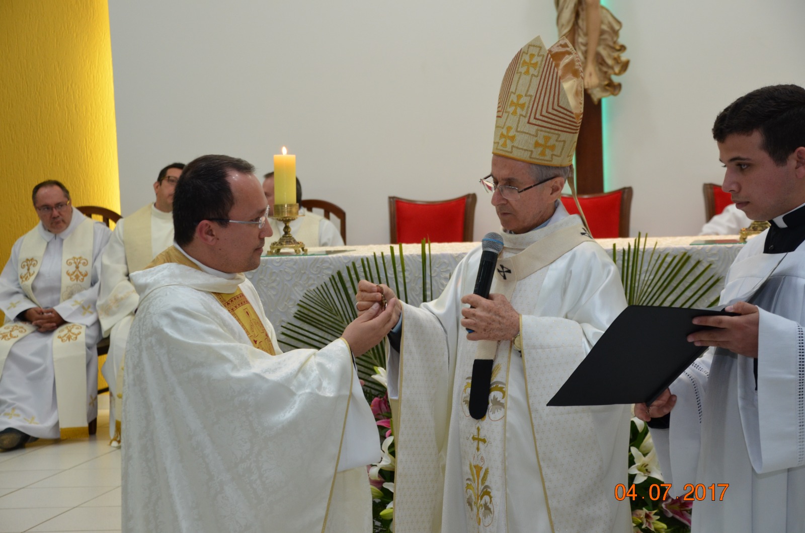 ARTIGO SOBRE A VISITA PASTORAL DO BISPO